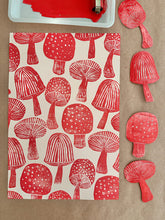 Load image into Gallery viewer, DIY Block Print Wrapping Paper & Gift Bags~ Family Class(Ages 6+) Annex