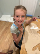 Load image into Gallery viewer, Kids Clay Hand-Building Class (Ages 5-10)
